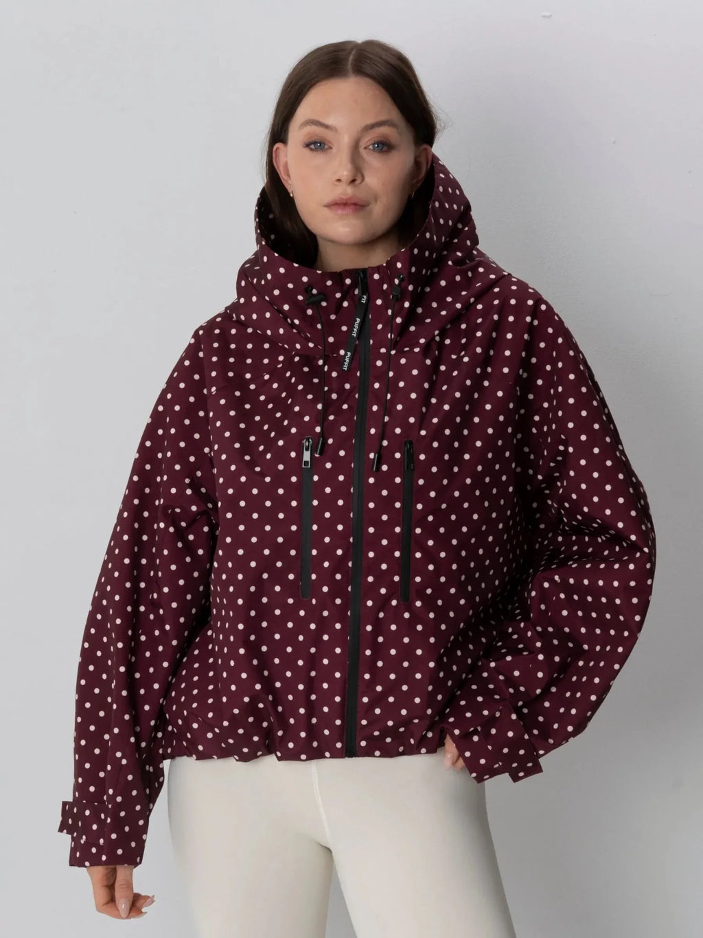 Chaqueta Impermeable Lunares Rojo
