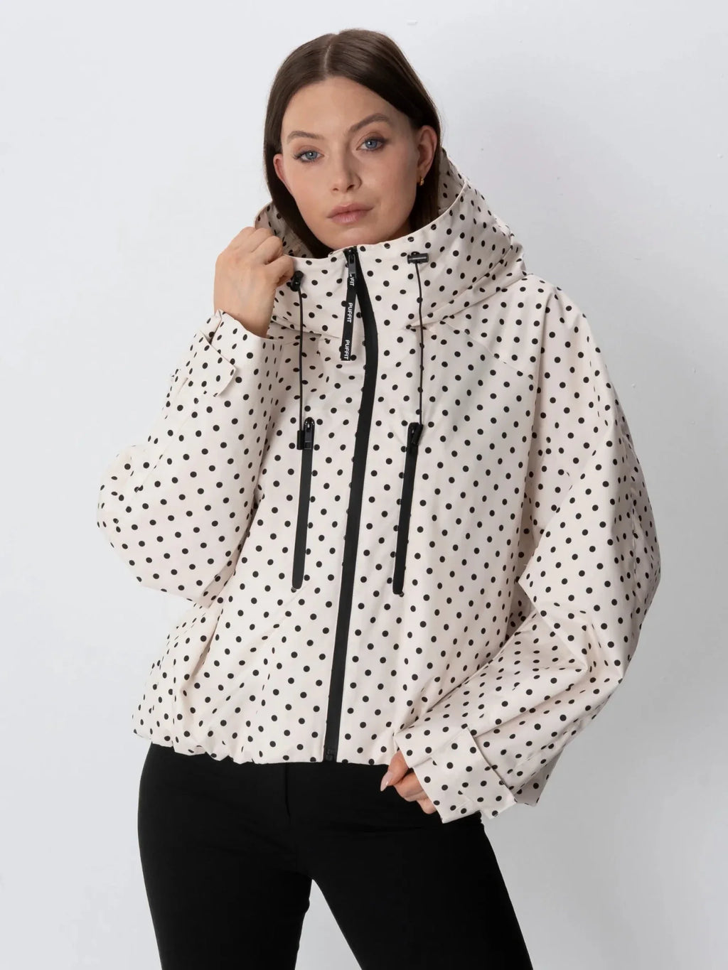 Chaqueta Impermeable Lunares Blanco