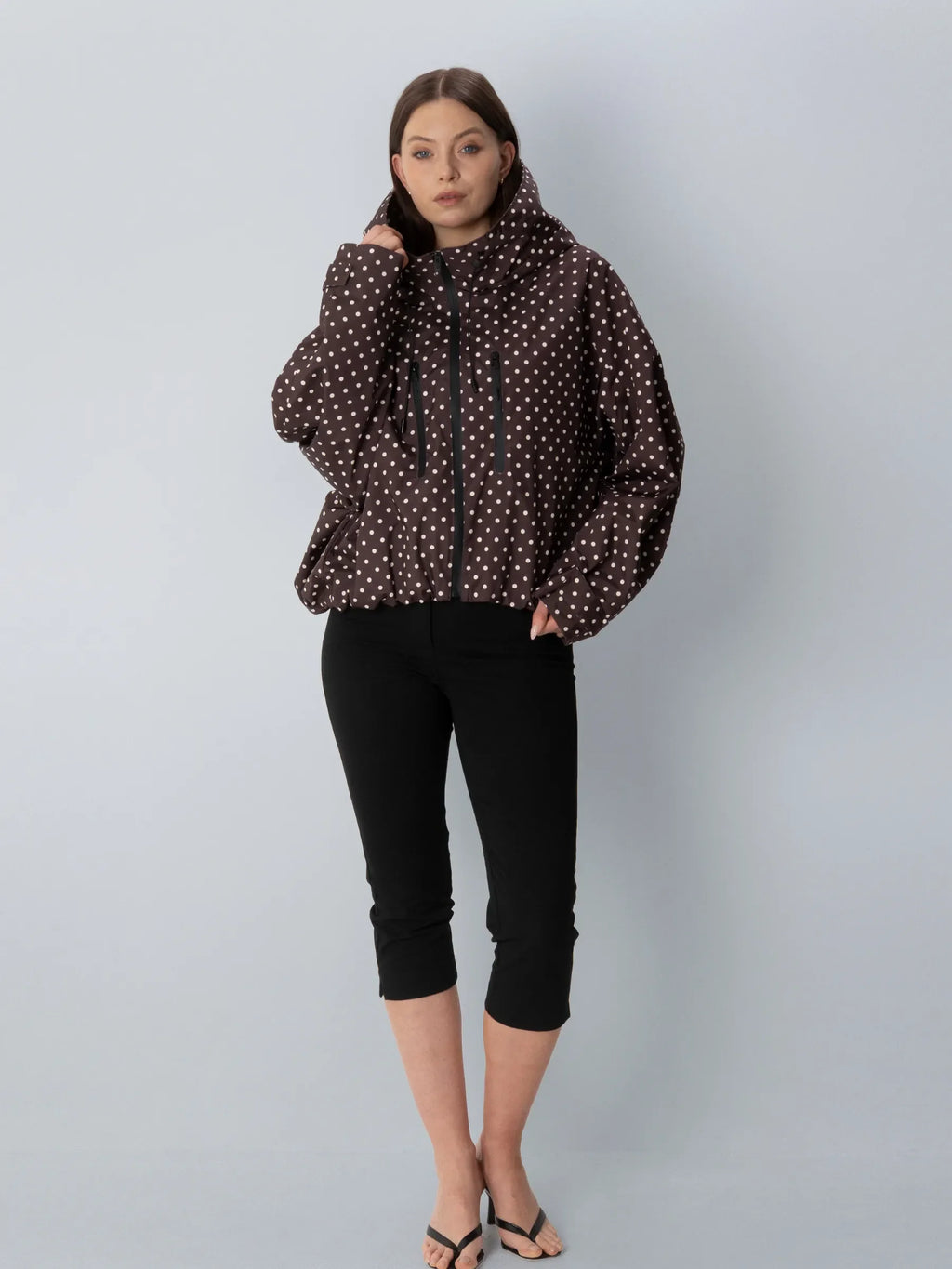 Chaqueta Impermeable Lunares Marrón
