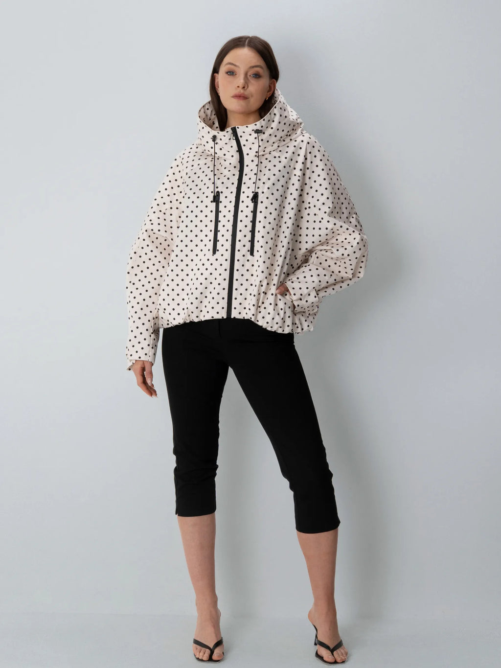 Chaqueta Impermeable Lunares Blanco